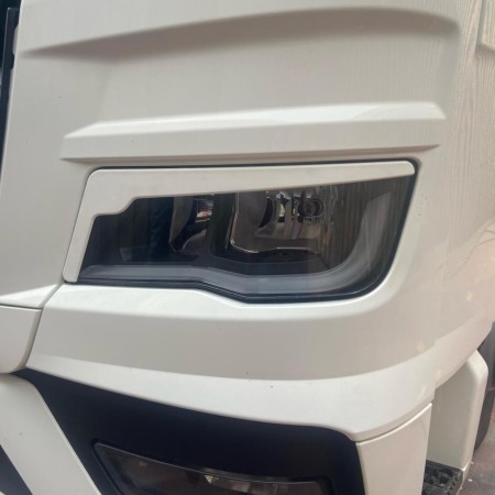 Pair Of Eyelids For Headlights Man TGX