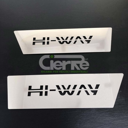 INSERTS SOUS PORTE INOX AVEC ÉCRIT "HI-WAY" IVECO