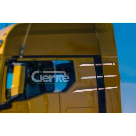 PERFILES LATERALES DE CABINA PARTE SUPERIOR INOX MAN TGX EURO 6 2020